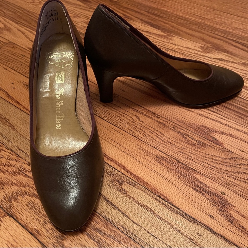 Vintage 70s Classic Sears Brown Pumps